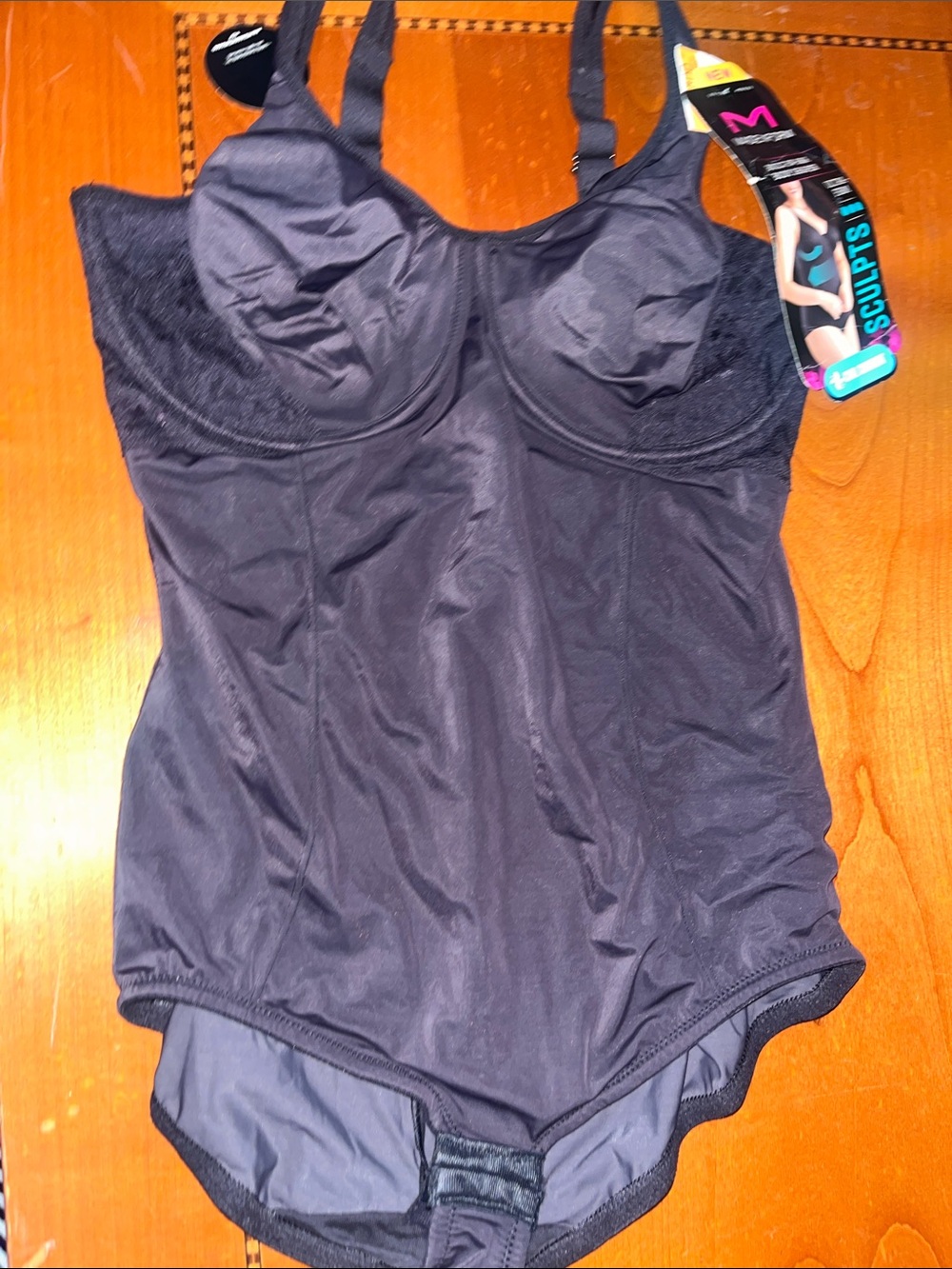 NWT Maidenform Shapewear 38DD